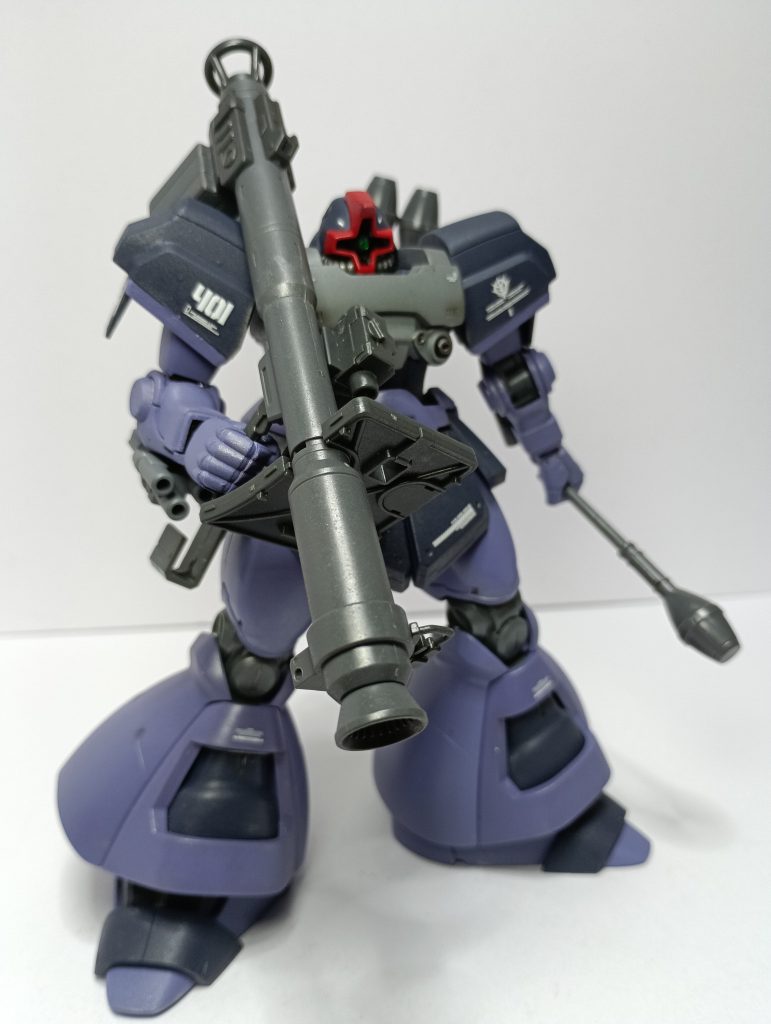 ラケーテン・バズ。システムウェポンキットから流用。