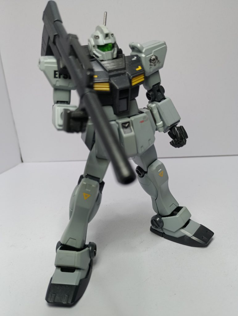 ハイパーバズーカ。胴体部は少し延長したもののキットその物のプロポーションは良好です。