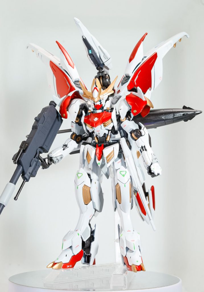 滑空砲持たせてみました。色々とポーズを取らせたいのですがまあパーツのポロリが多いのとパーツ割れもやってしまったのでもうなんかストレスになるので直立姿勢のみで😅