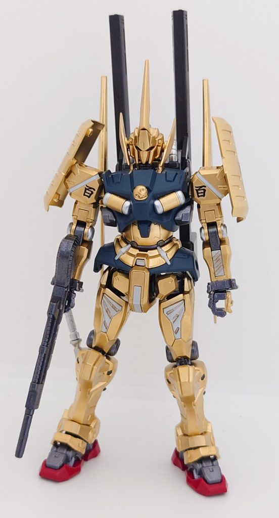 まずは全面。配色は百式をそのまま意識して塗装してみました。