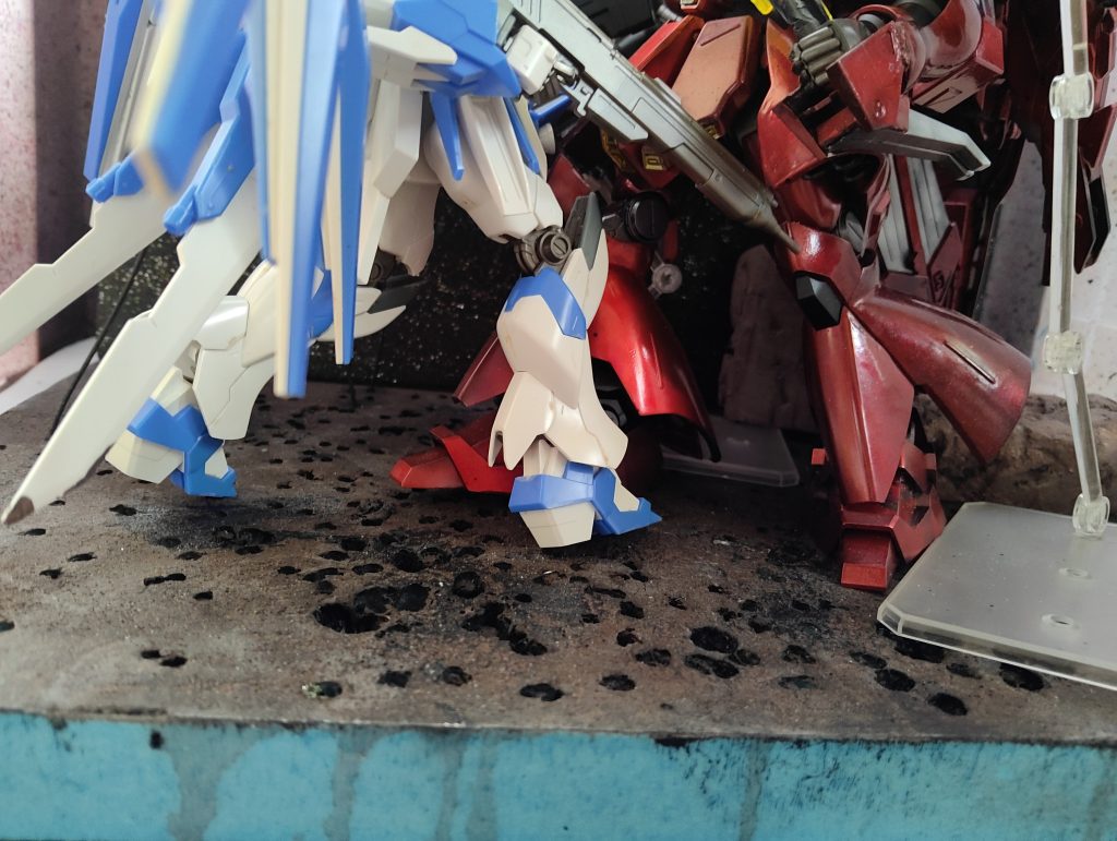 簡易自作ジオラマとオリジナルガンプラを添えて–2枚目/制作者：空咲鳥葵
