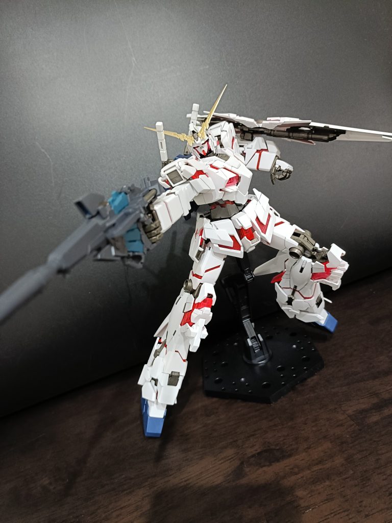 変形させられるのはアツい🔥ですが、保持力と可動が厳しぃ〜腰が特に…