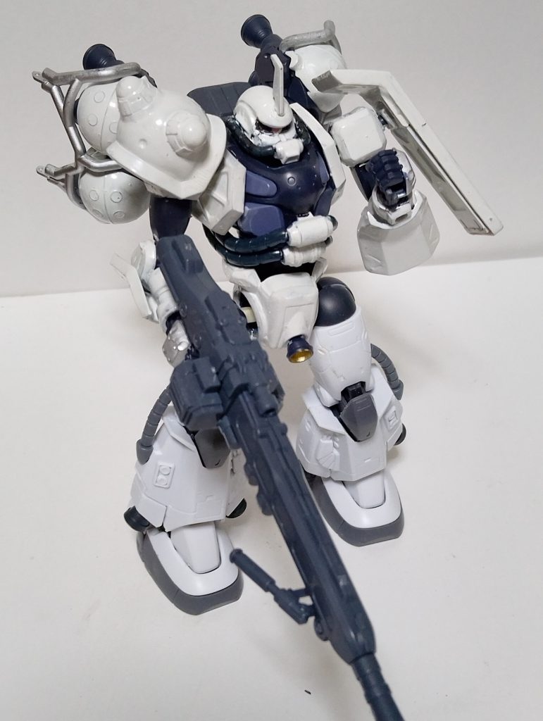 足はシン　マツナガ機から移植肩アーマーはジャンクからの起こし 