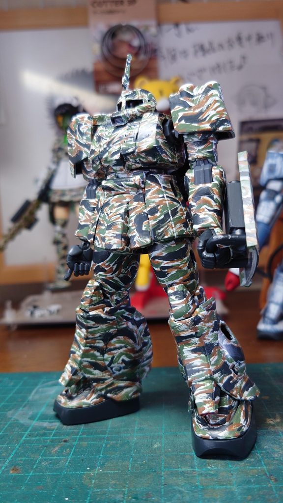 グリーン系にブラウン系