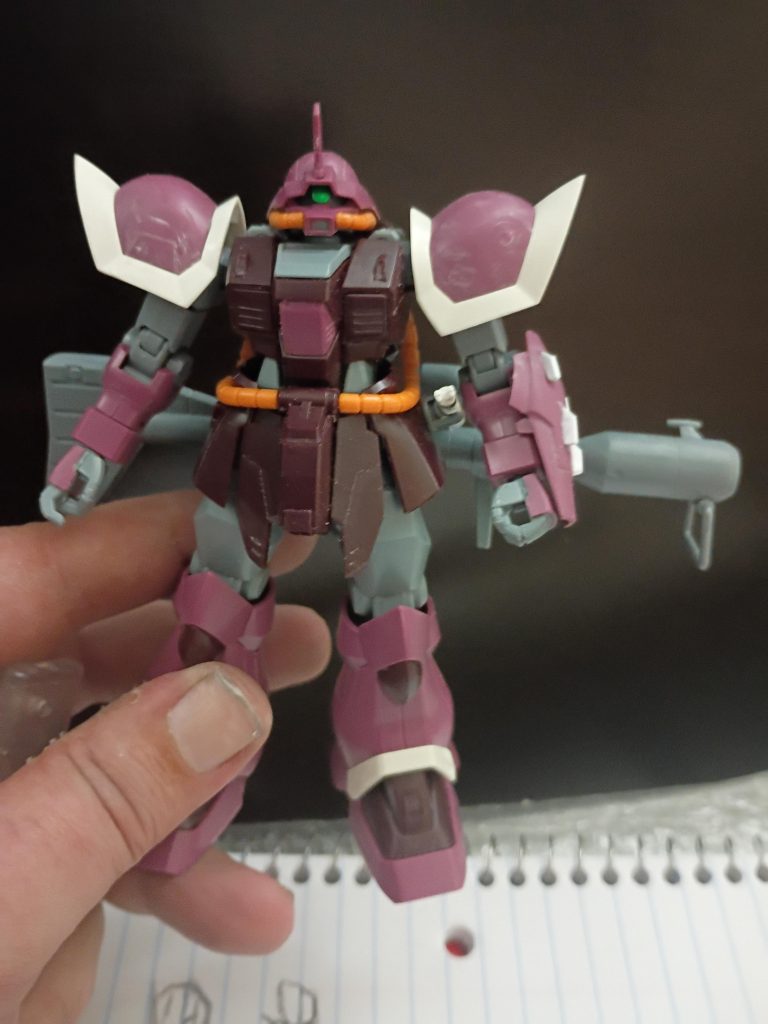 このキットには付属のヒートナイフは一切使用していません。代わりに、接続部分をサンドペーパーで削って、見た目をきれいに仕上げました。