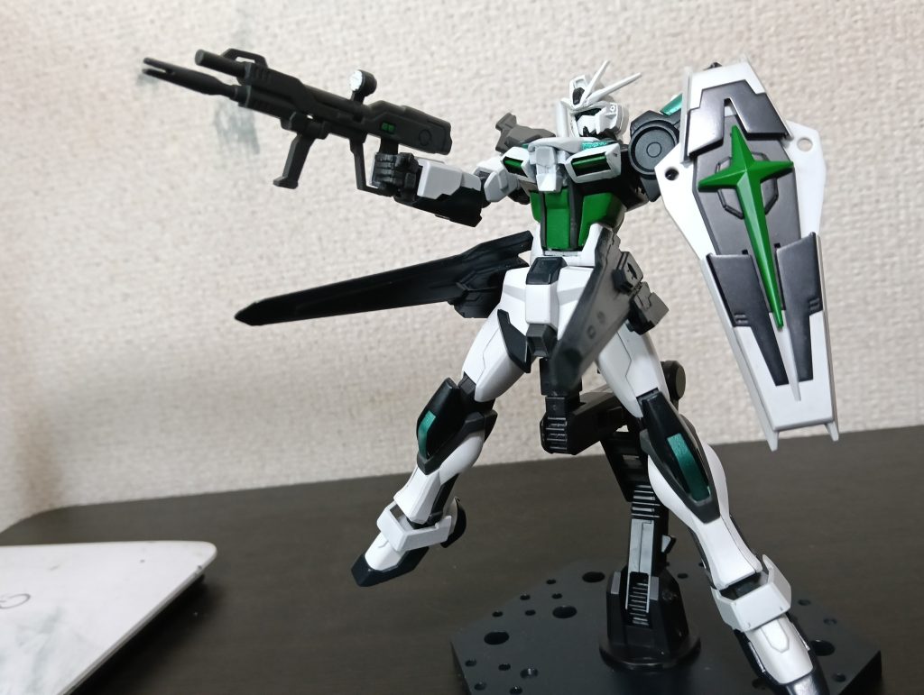 SMG-5カリデゥスレール砲ストライクフリーダムの『クスフィアス3レール砲』をベースに、接近戦でも役立つ設計になっており、フルバーストでも可能になった。