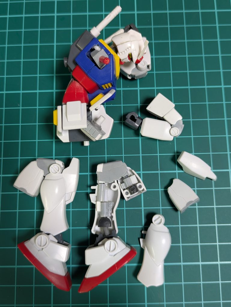 ✨〜可動範囲〜✨🤗大体こんな感じになりました!😁可動点を広げ180°位の可動も作る事が出来たのですが、これ以上可動点を広げるとポージングの際の私の好みのシルエットから離れてしまいますので、これ位の可動範囲にしました!😆私的にはとてもいい感じでございます!🤩イェーイ!.