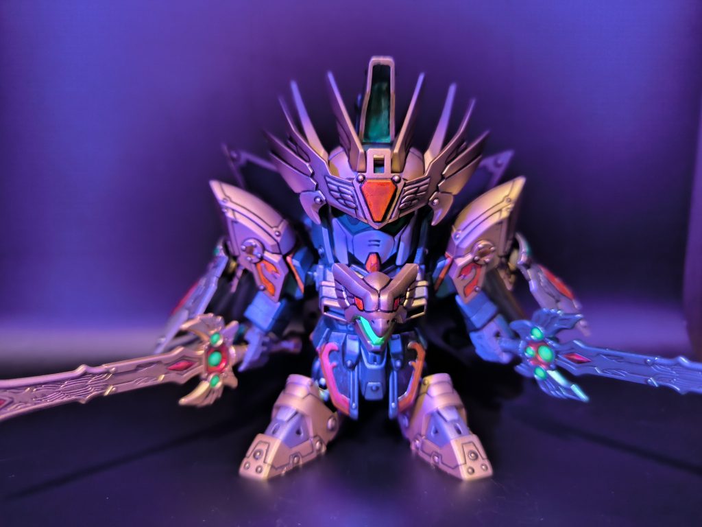 蛍光塗ってるのでブラックライトで光ります。