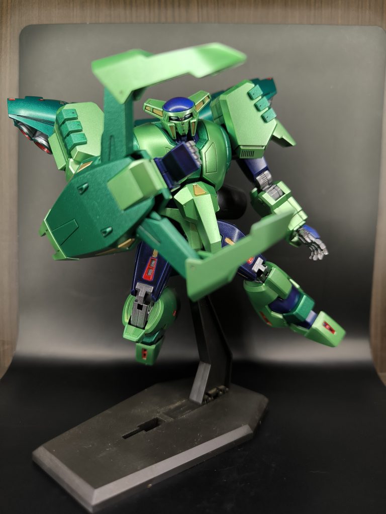 シールドクロー!このキット足の軸が細いパーツやから怖いんよね…