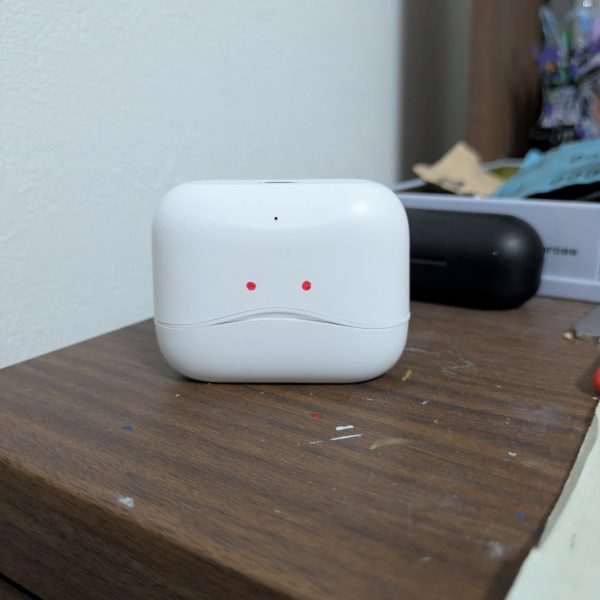 イヤホンケースに赤い点書いたらハロになった