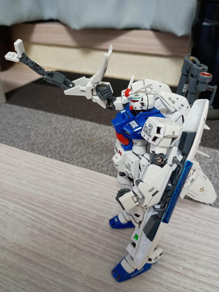 初期のHGですが、デンドロ用の隠し腕も差し替え無しで再現されていて感動。