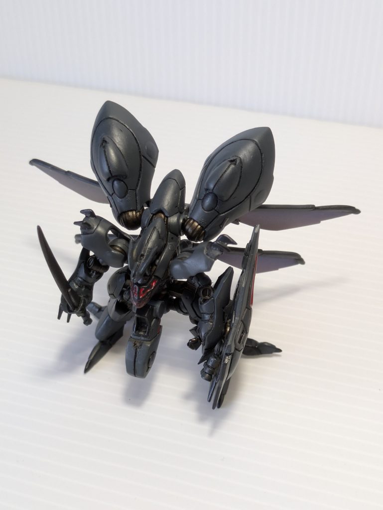 ただ、ただスジ彫りが大変でした。あと、塗装で胸のマークを塗るのが老眼持ちには無理なのでスジ彫って、そこに塗料を流し込みました。