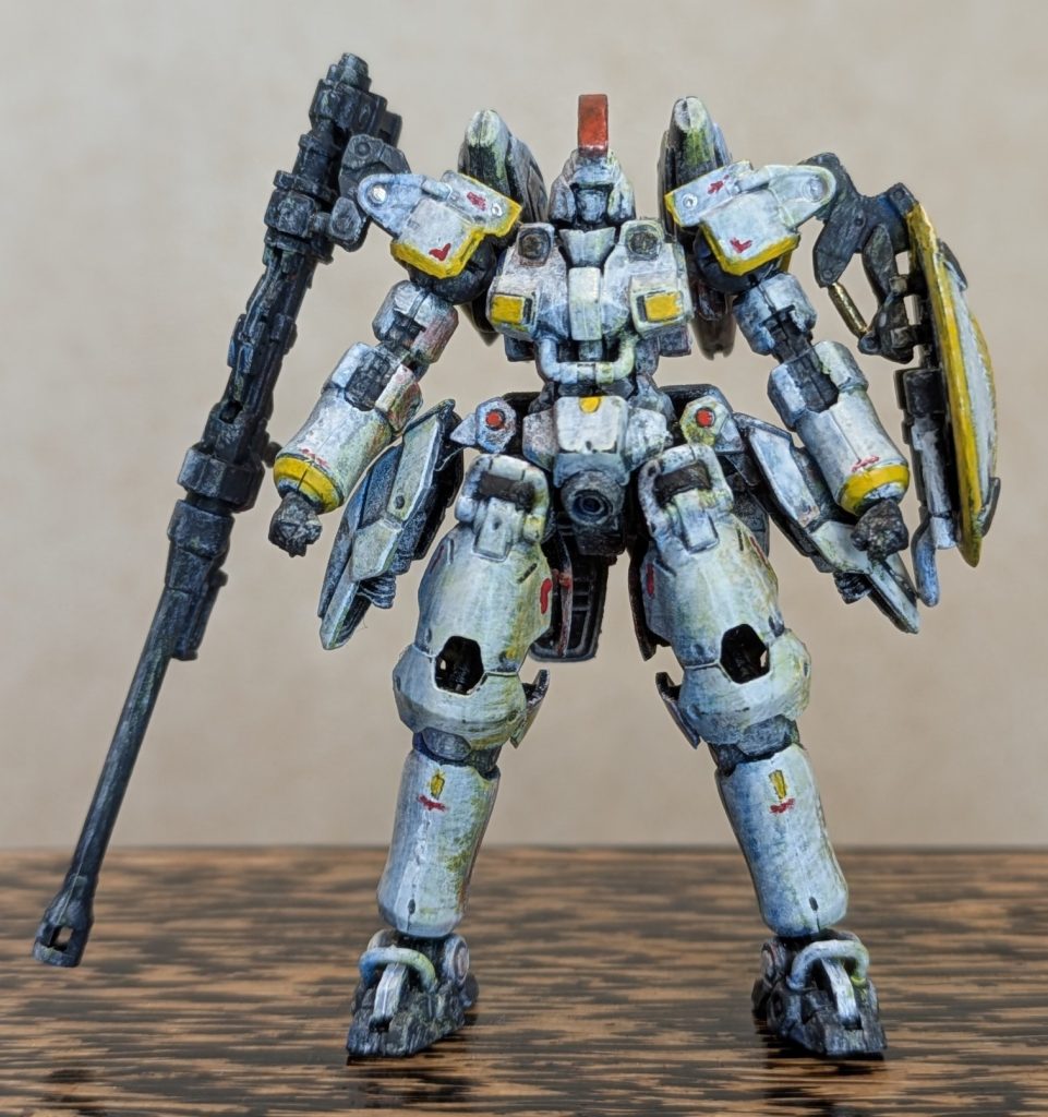 正面今までアクリルガッシュを水で薄め塗装していましたが、今回はペンディングメディウムを使用し塗装しました。深い味わいの仕上がりになったのでは?と自己満足です。