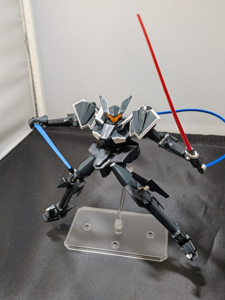 昔のフラッグでは塗装しなくてはいけなかったですが、今回はビームサーベルと同じようにプラズマソードのエフェクトもついてたので嬉しいですね✨️