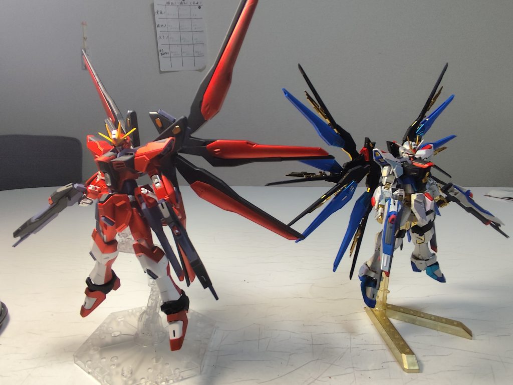 並んでもジャスティスにしか見えないw