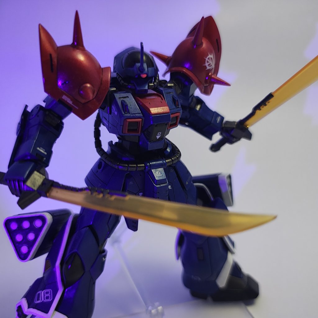 それにしてもポージングがいまいちパッとしませんね、、、、。もう少し上手にポージングを決められるようになりたいものです。