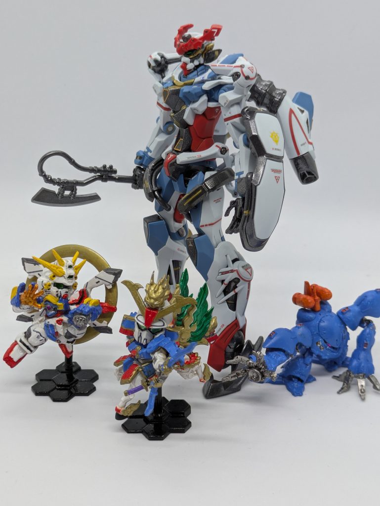 一般的なサイズのHG(ジークアクス)と並べて。結構小さいキットです。一番欲しいウーンドウォートが出てないので、追加で買うかも。ご覧いただきありがとうございます。