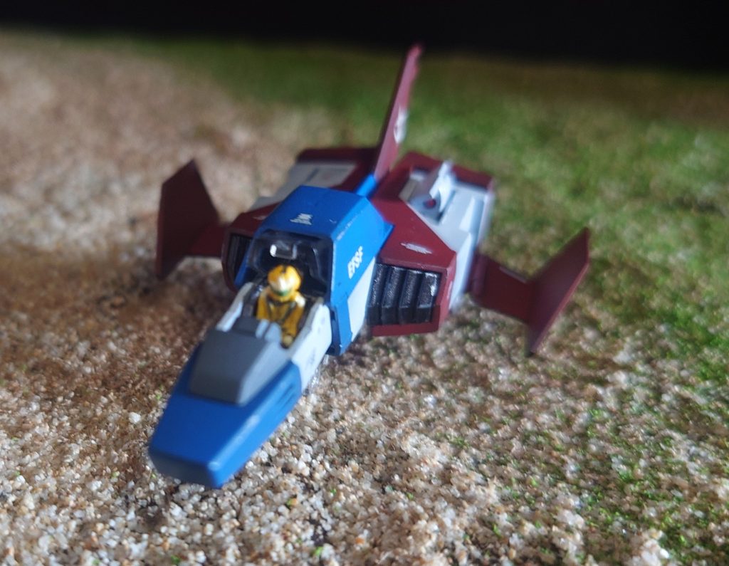 コア・ファイター単体キャノピーも開閉します。