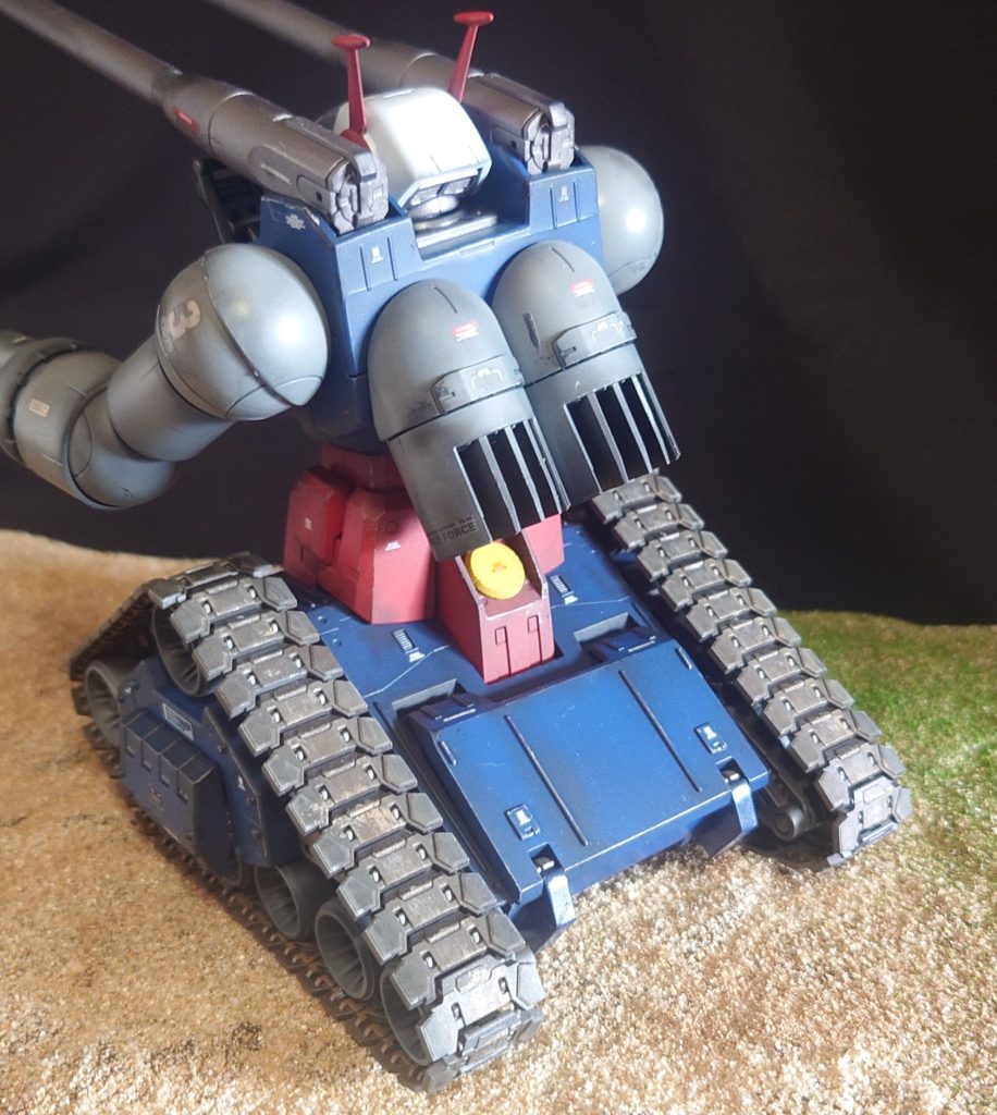 HGにはない謎の背面カバー