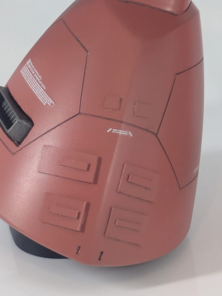 スジボリとプラ版ペタペタで、ちょっぴりディテールアップしてます。脚のディテールは色変えても良かったですね