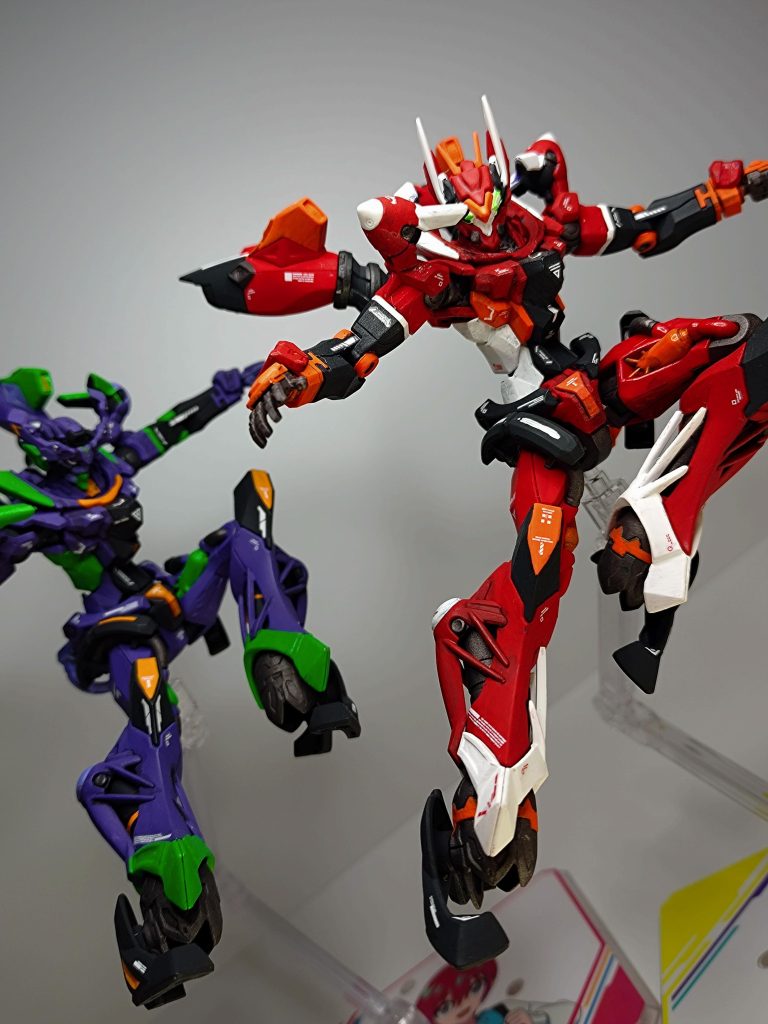 名シーン、シンクロキック!…え、作品が違う?ちなみにデジラマメーカーではガンダムじゃない判定を喰らってしまい今回はデジラマ作れずでした。無念。