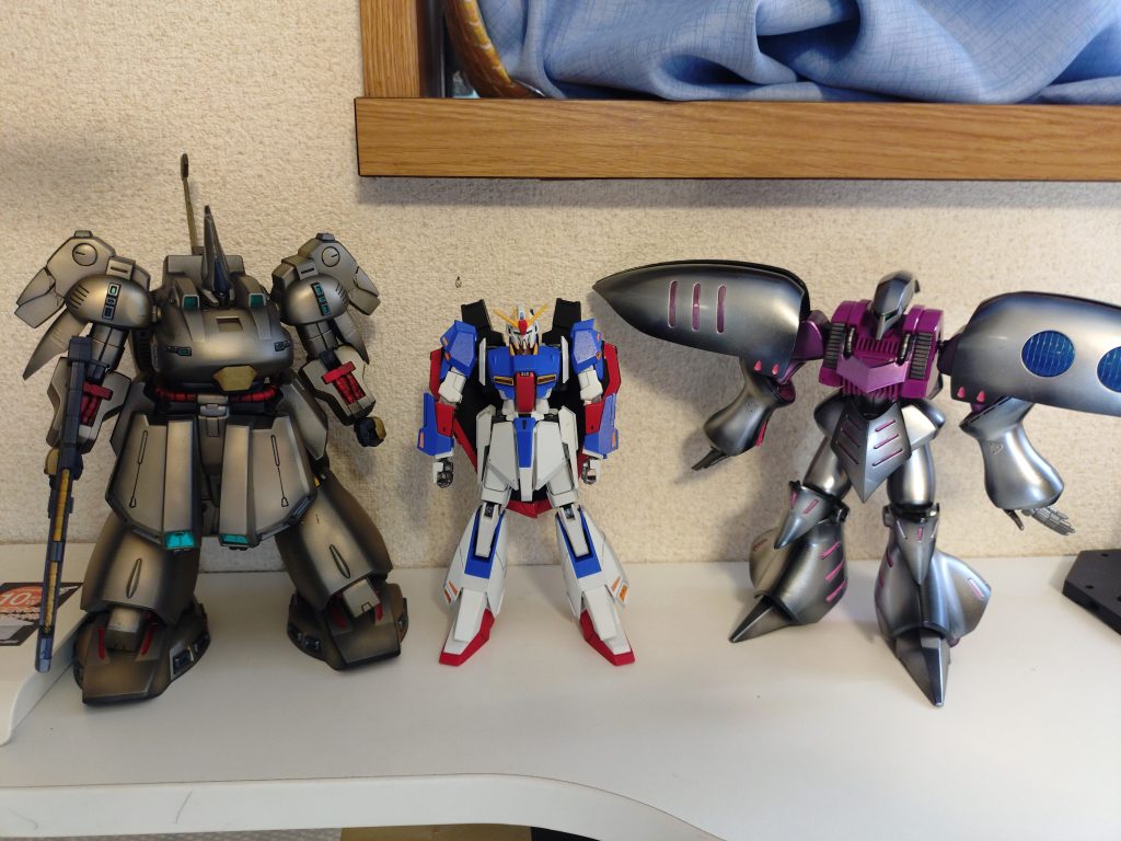 Z世代比較。遠近感が狂いそうになりますね。ジ・Oが一際デカい!