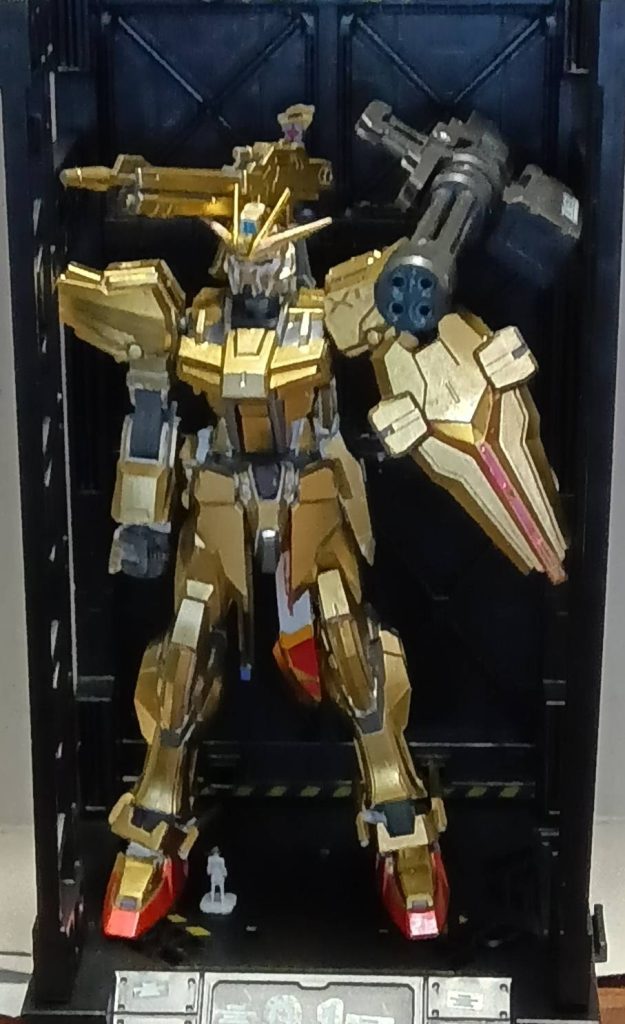 息子が作った金ぴか–2枚目/制作者：HNK55SK