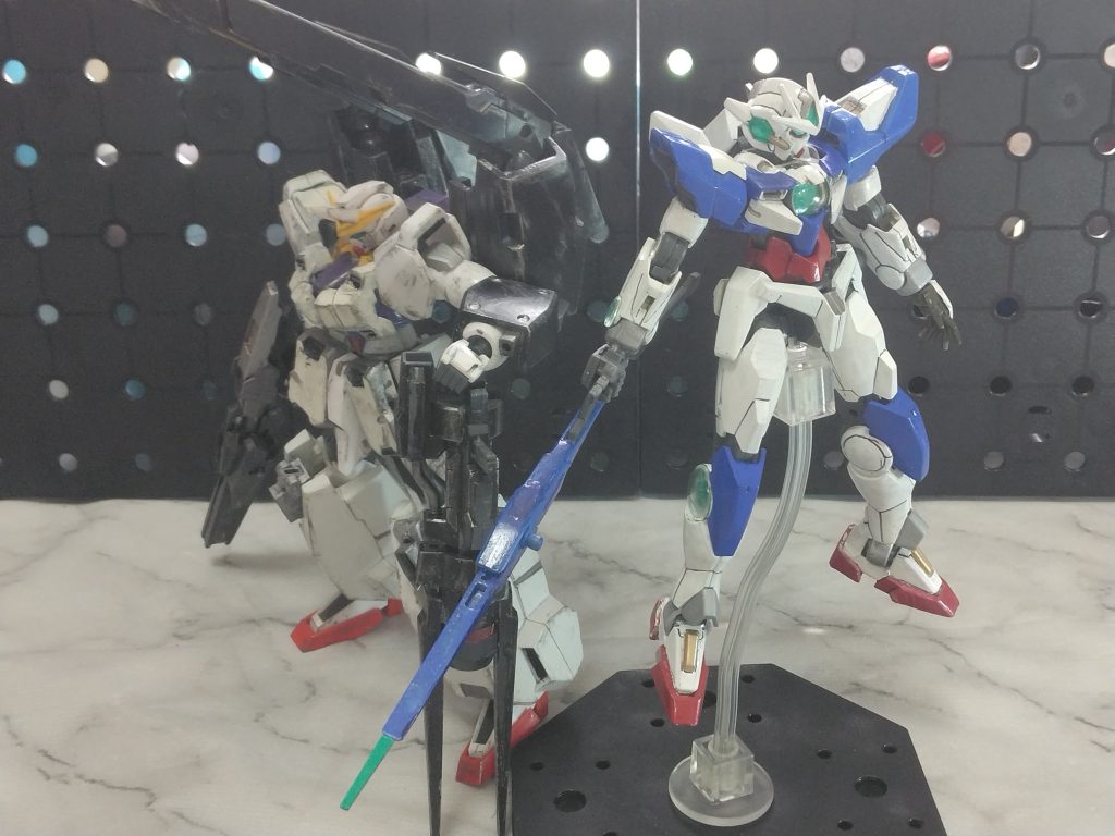 最後にラファエルと背中合わせでパシャリ。劇場版の終わり方も良いですが、刹那、ティエリアが対話後普通に帰ってきて戦争・紛争根絶に参加するストーリーも見たかったです。