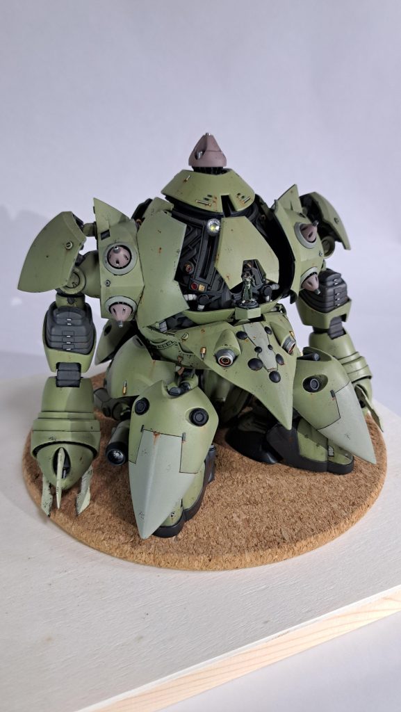 様々なジャンクパーツを寄せ集めてますが、元々のHGゾックのパーツは、切ったり繋げたりしてほとんど全て使い切ってます。