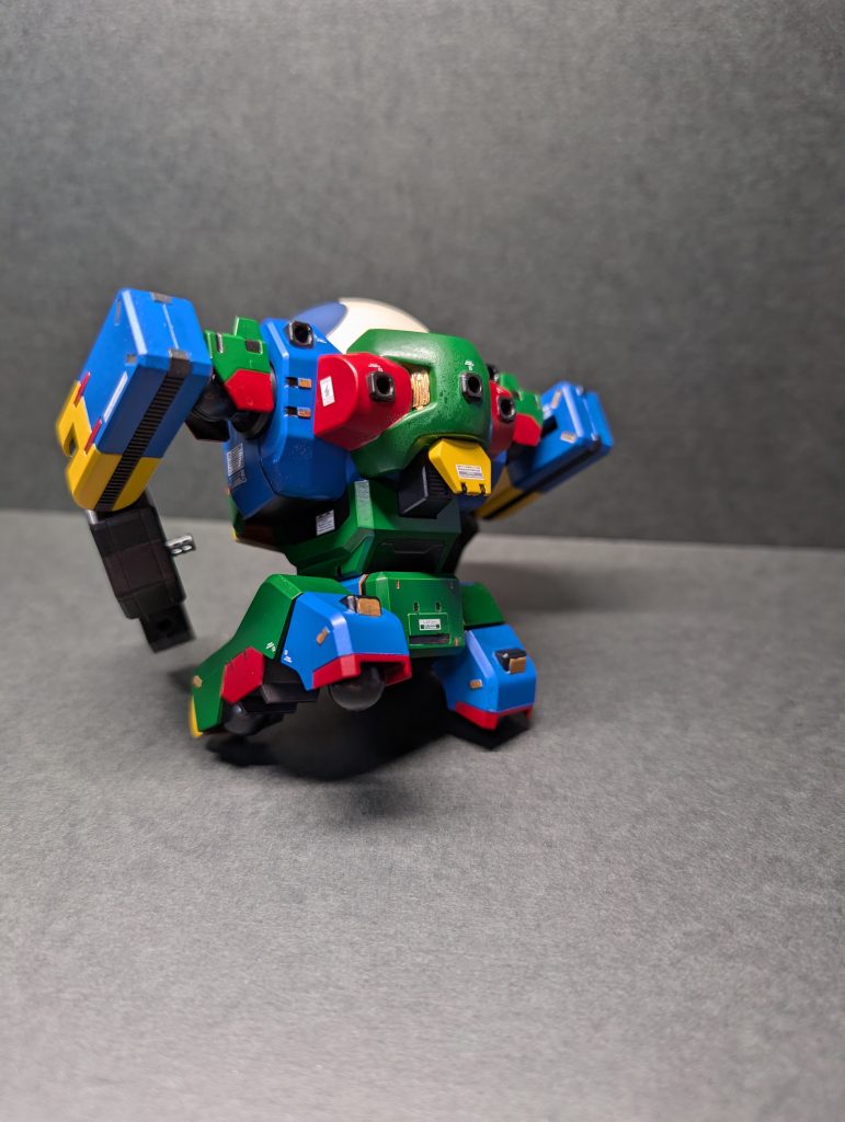 ちょっと躓く後ろ姿もかわいい