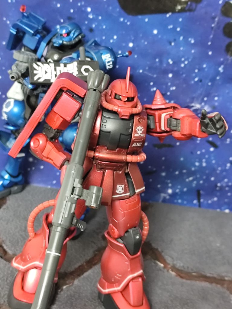 製作過程を写真撮影忘れてました。メチャクチャ光ります。お供に軍警ザク