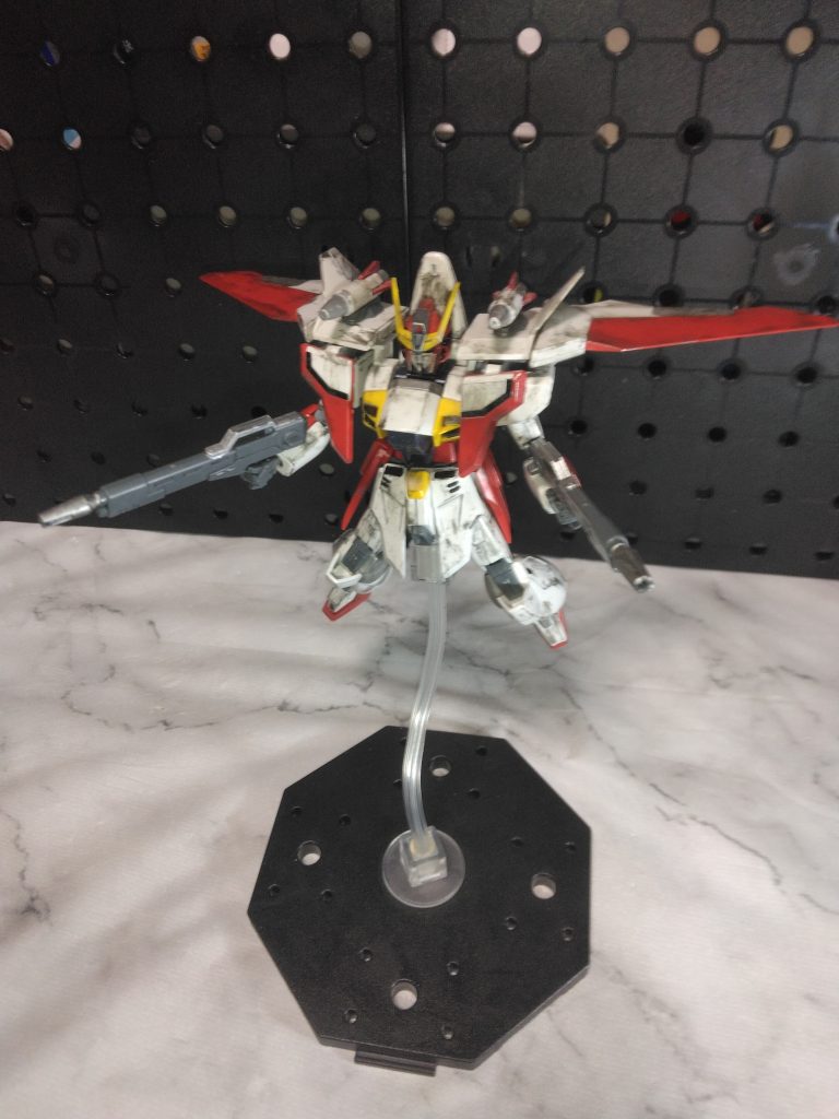 肩横にウイングがあるのも良いですね。