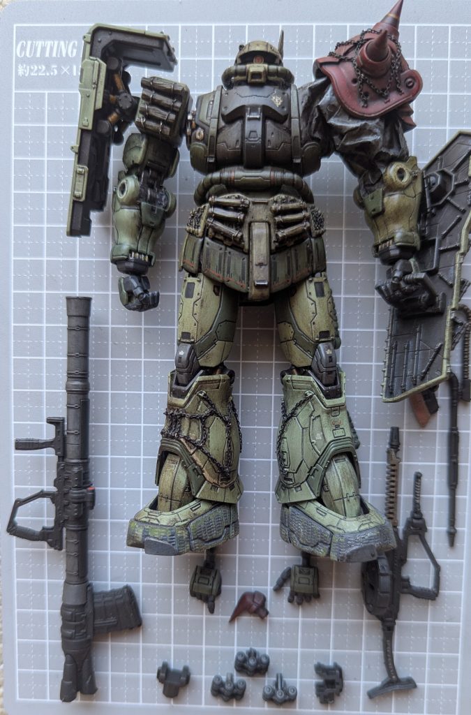 両太ももの左右非対称のスジボリ追加で塗り分各箇所の鎖の接続部にディティール追加右腕のミサイルポッド脱着式