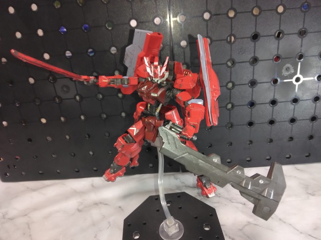 腕と刀を接続って、少し変わった武器。クロスレイズでの演出は好き。