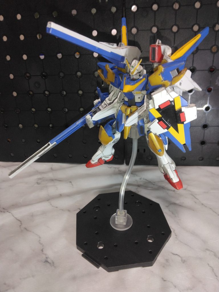 可動はしないけど、腰にヴェスバーを装備。腰に、ほぼF91がついている😓