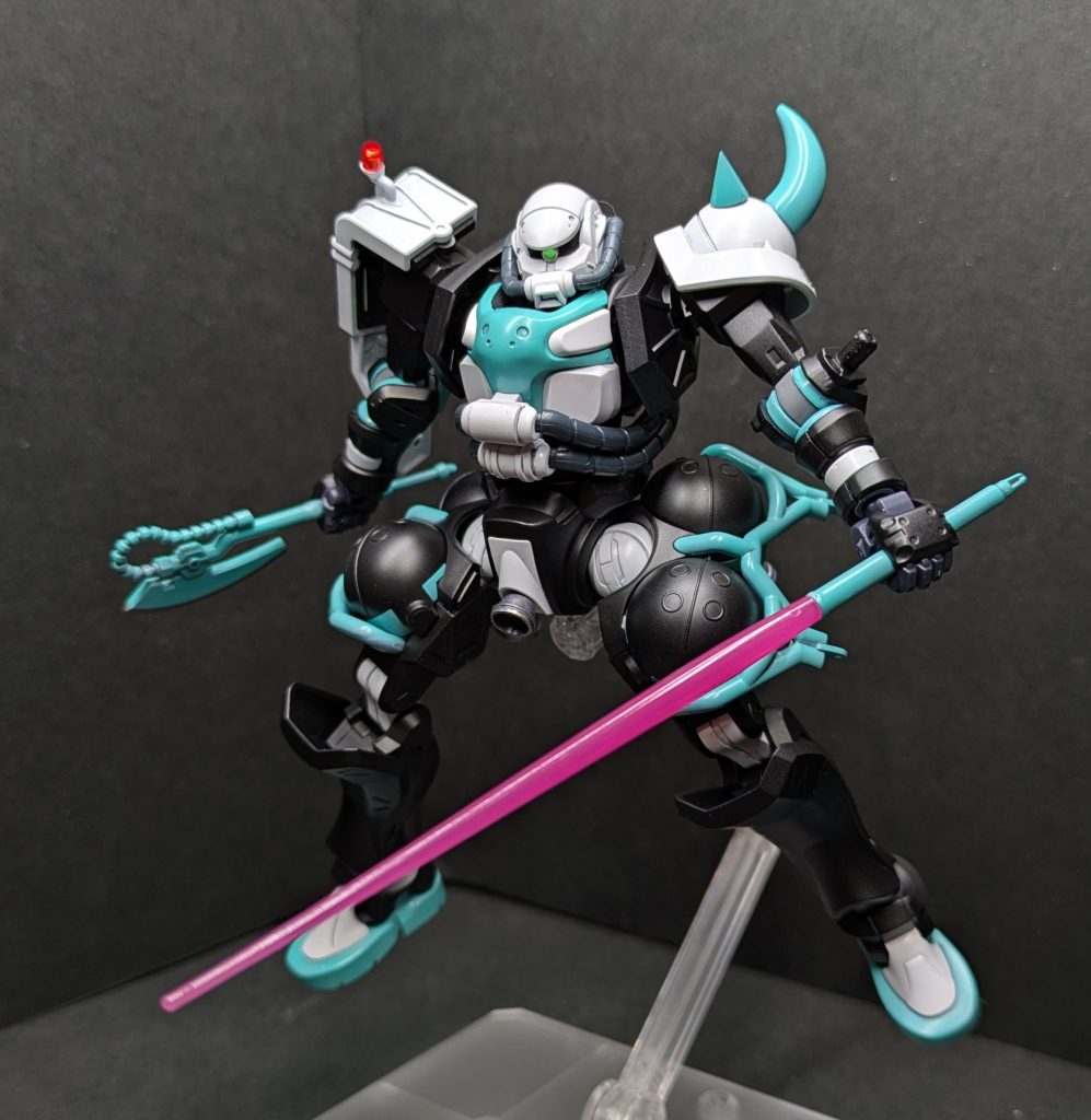 警棒はビームサーベルになります