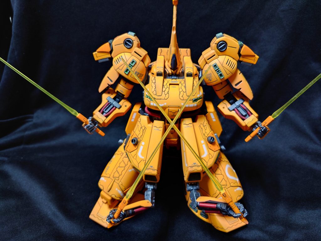 腕は隠すものです！