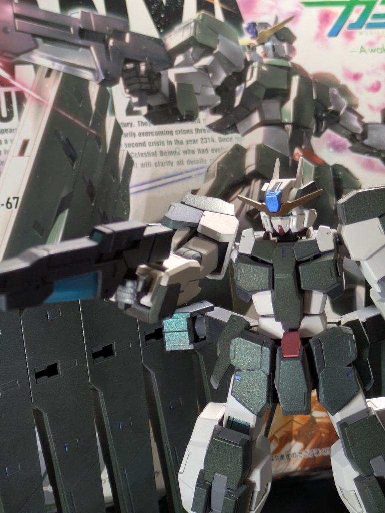 ガンダムサバーニャ–4枚目/制作者：鈴木 英介