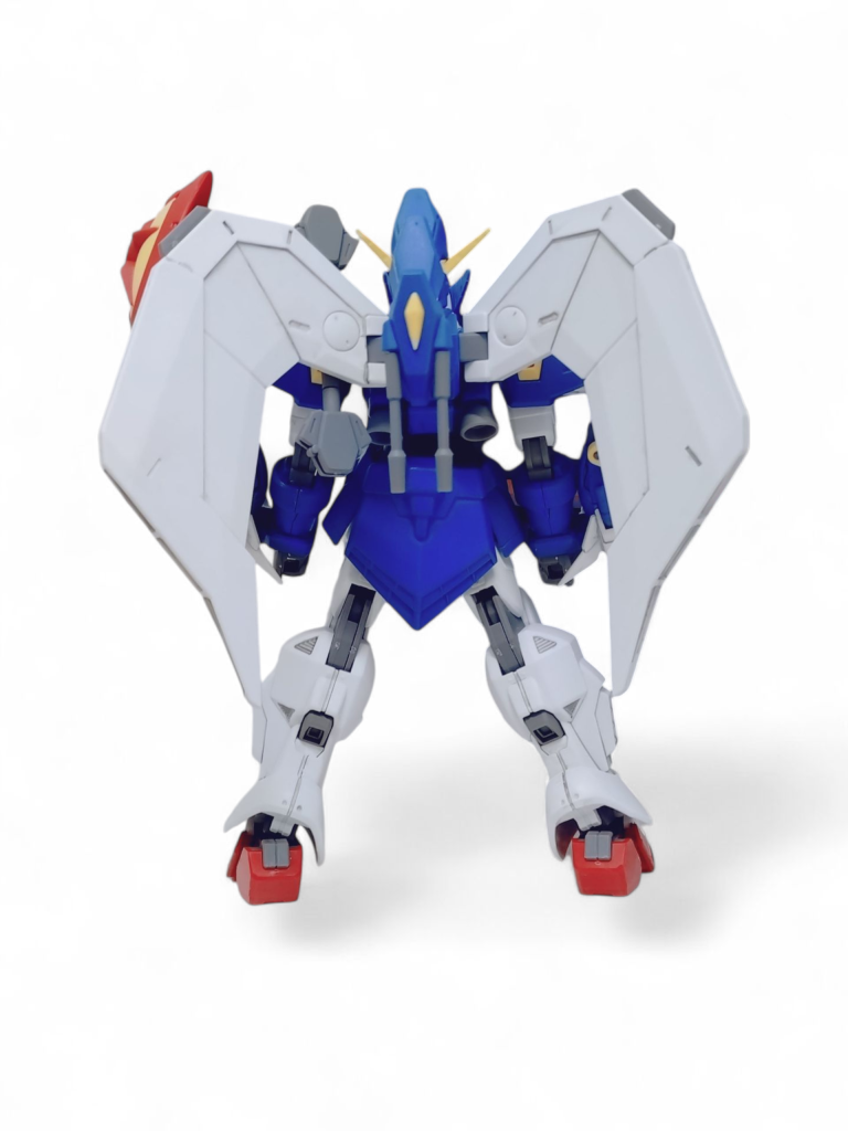 バックショット。1つ上の画像同様に背景をアプリで消してます。