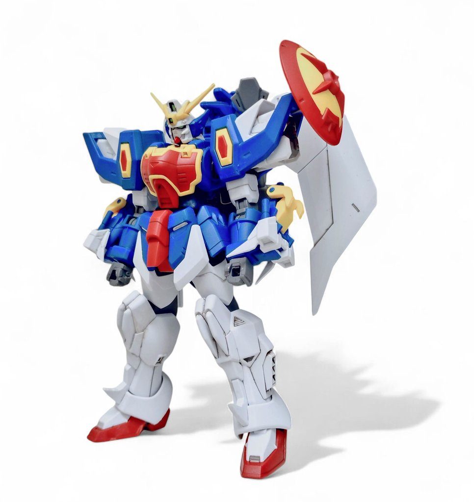 胸の三角を塗る前の段階。今回は素が良かったので、撮影環境を何とかしよう!というものもテーマにしています。やっぱりどんだけ手の込んだことをしても写真が汚いと伝わらないですからね……これはキッチンの角で撮って背景をPhotoroomアプリで消しています。この辺思うところは後述……