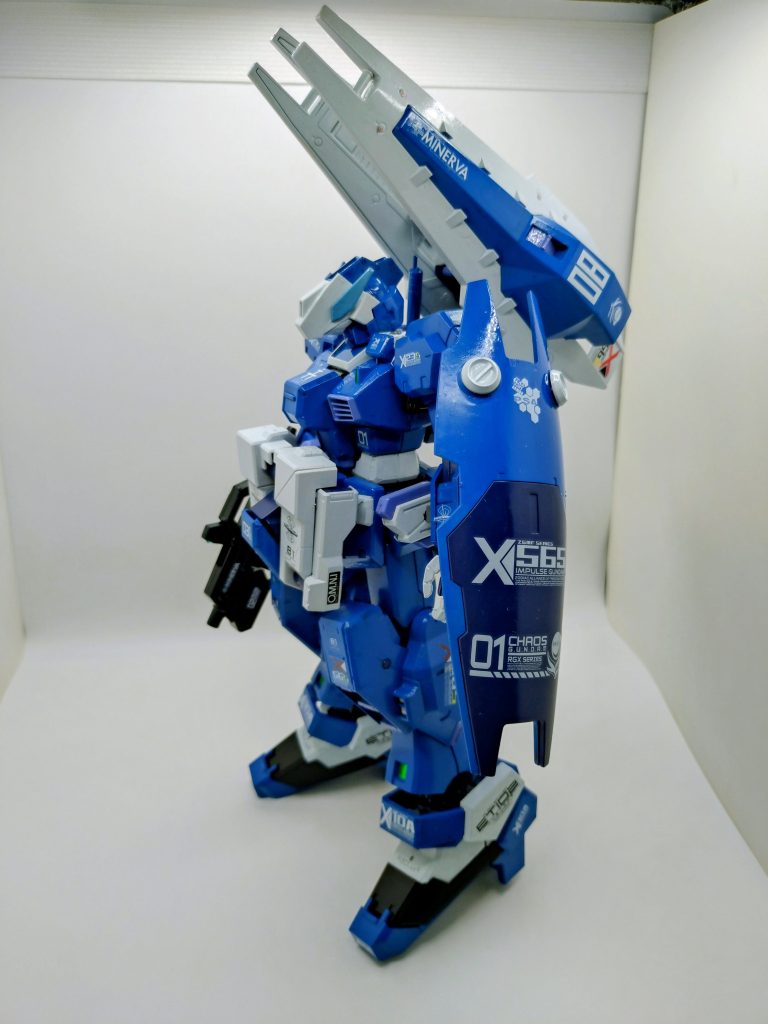 シールド等、付属のデカール貼りに失敗したので、剥がして別のデカールをメインに。