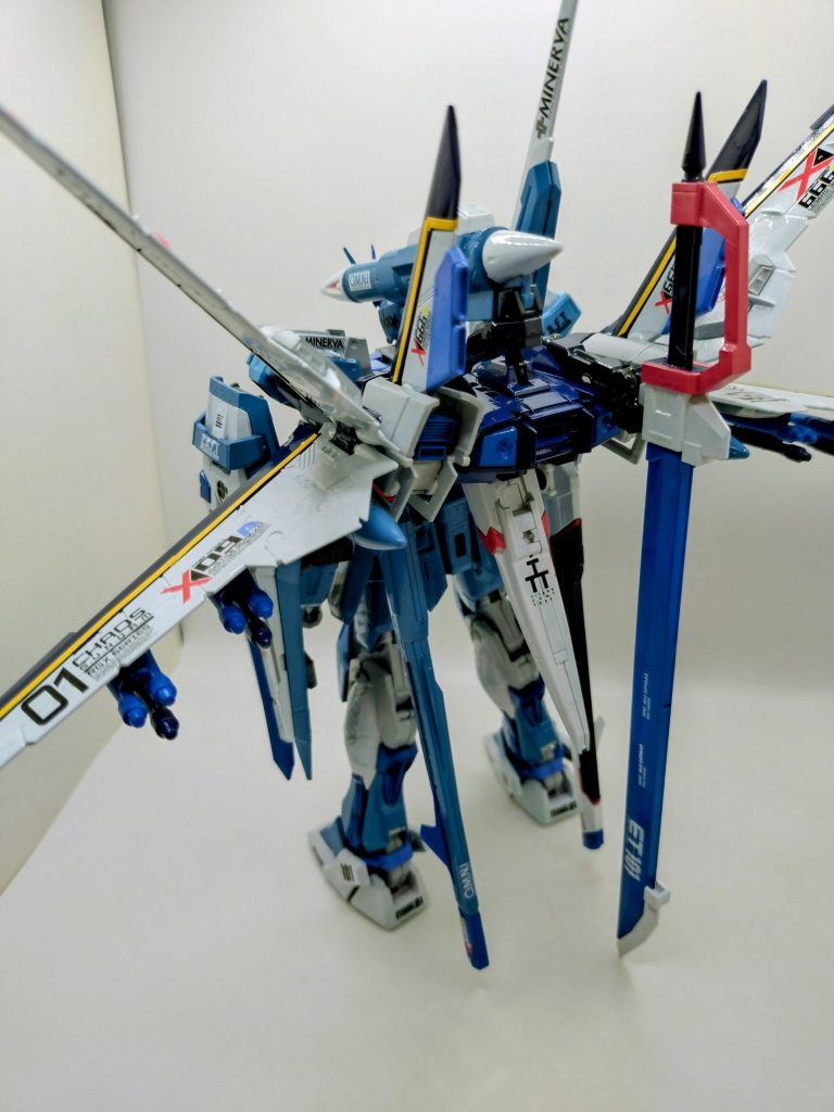 オオトリ装備は、ちょっと色分けしてメリハリを。デカールも細かく、ちょっと多めに。