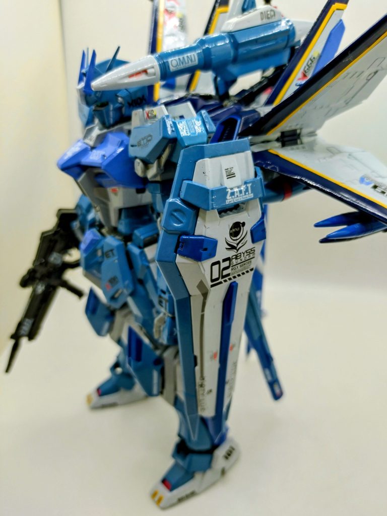 デカールは、色々な物を使って、ちょっとウザくデカールワーク(笑)