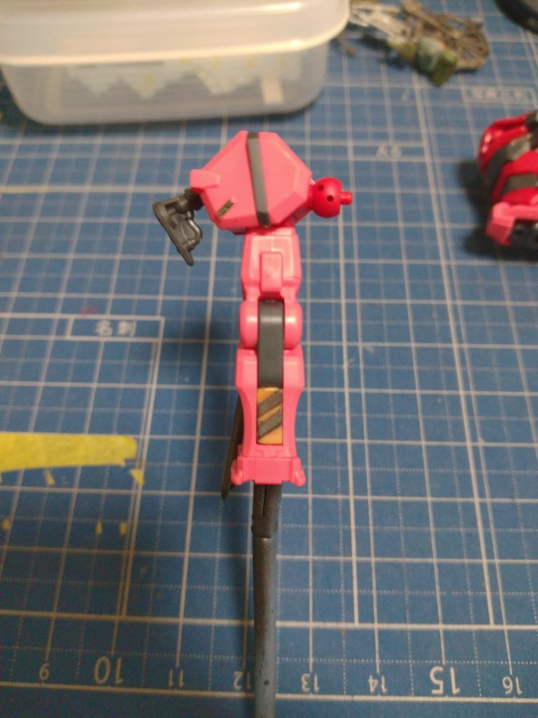 エナメル塗料拭き取りで塗分け