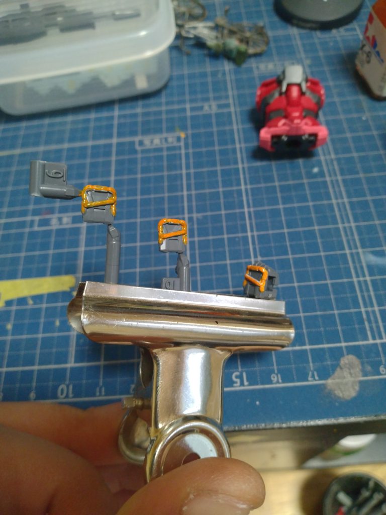 細部は全て筆塗り