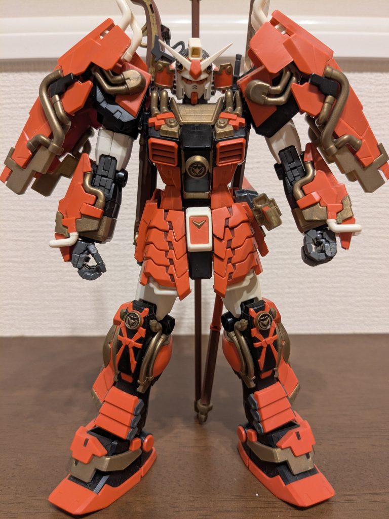 最後に、正面から素立ちで１枚。このボリューム、この威厳、そして頭頂部の色（笑）頭頂部の色を変えて、自分のイメージ通りの武者頑駄無になったので、作品名の最初にシンを付けています。理想の真武者頑駄無を作成し、満足したのでアップしました。またこれから、しばらくお休みしていた東方ガンダムprojectを再開しようかと思う今日この頃とお知らせし、終了です。ご覧いただき、ありがとうございました！！