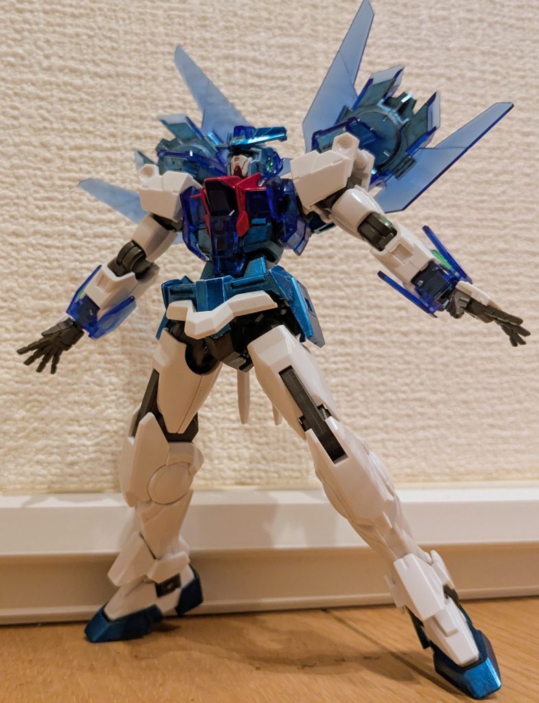 下からあおりで、飛行シーンをイメージした１枚。ほぼそのままのはずなのに、わずかな塗装でちゃんとチルノっぽくなってるんではないでしょうか？