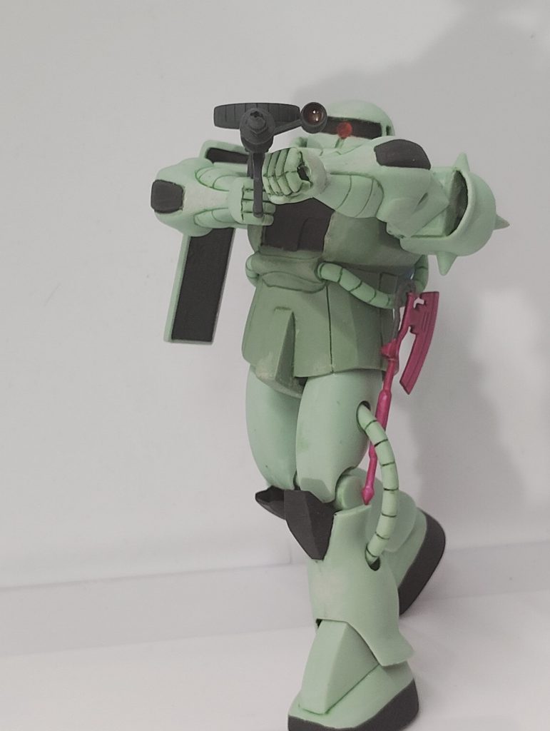 アクションヒートホークはマグネットで腰に付きます 