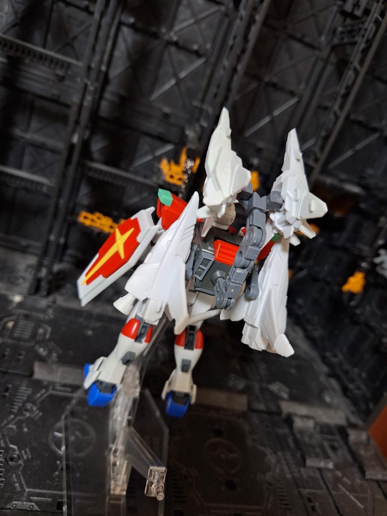 未塗装ですが、本体は、パーフェクトインパルスの渋さに対して、斬新な派手さがおもしろく、しばらくそのままで置いときます。