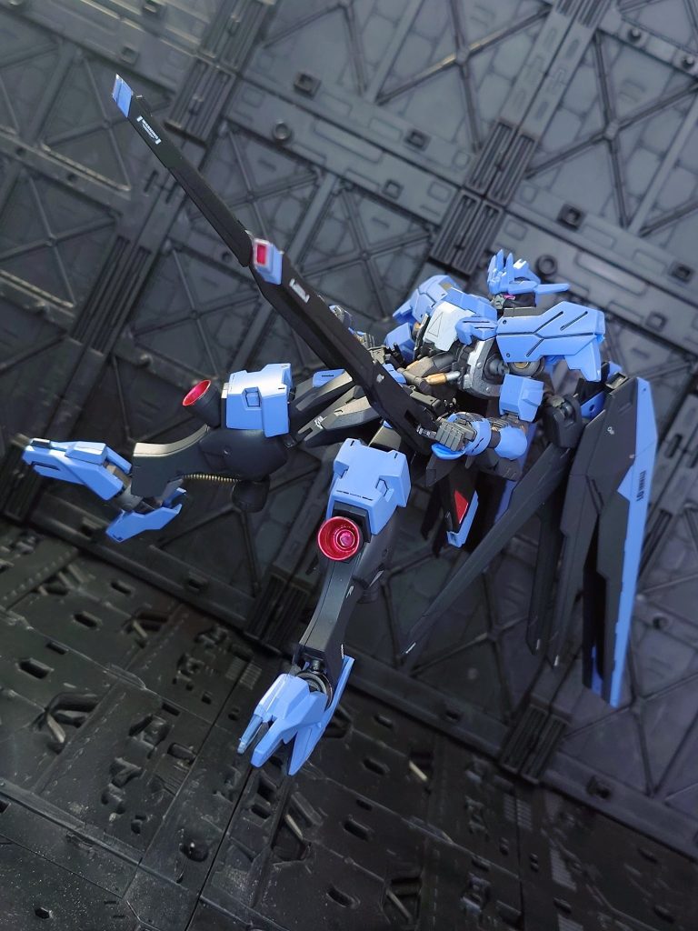 サイドスカートのレール砲は無改造で換装できました!黒砲身がとてもスタイリッシュ🤭